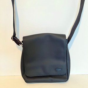 Lacoste Men's Classic Petit Piqué Flap Bag